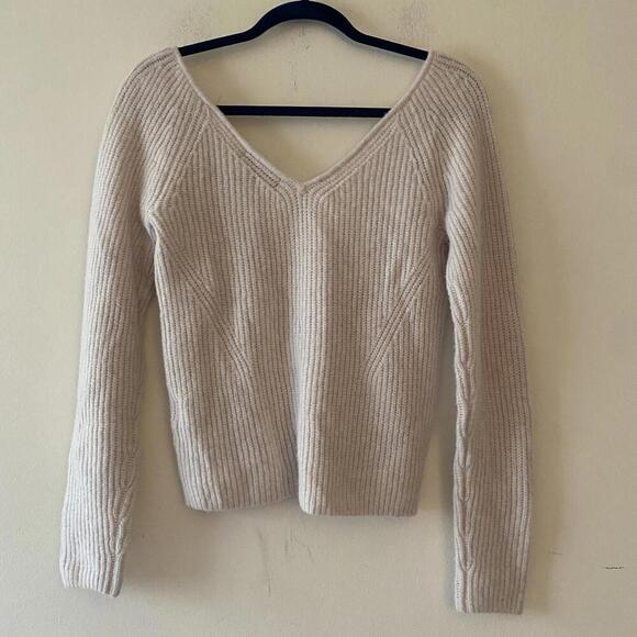 BANANA REPUBLIC wool yak hair cream ribbed wide v neck sweater - Picture 7 of 7